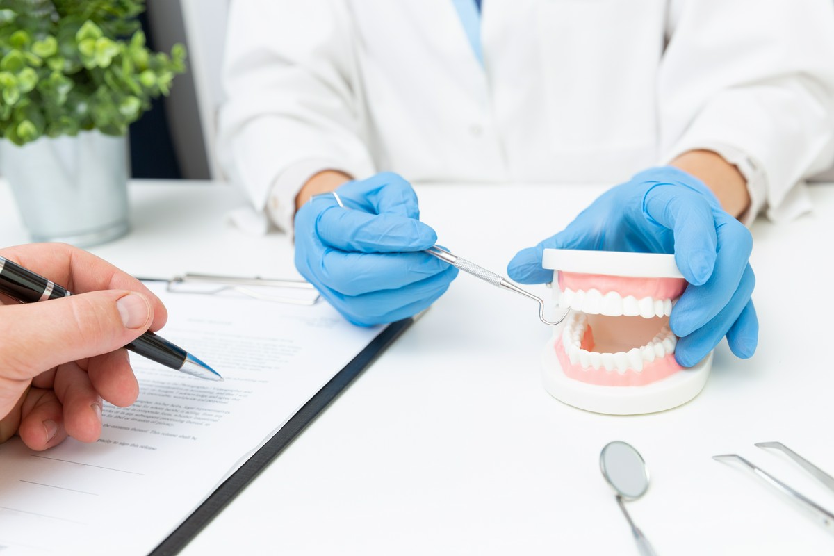 Ekstrakcja ósemek - jak uniknąć infekcji?