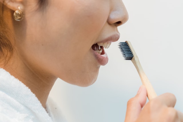 prawidłowa higiena jamy ustnej